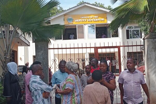 Katibu wa baraza la mawaziri kaunti ya Kilifi azuiliwa kuingia ofisini.